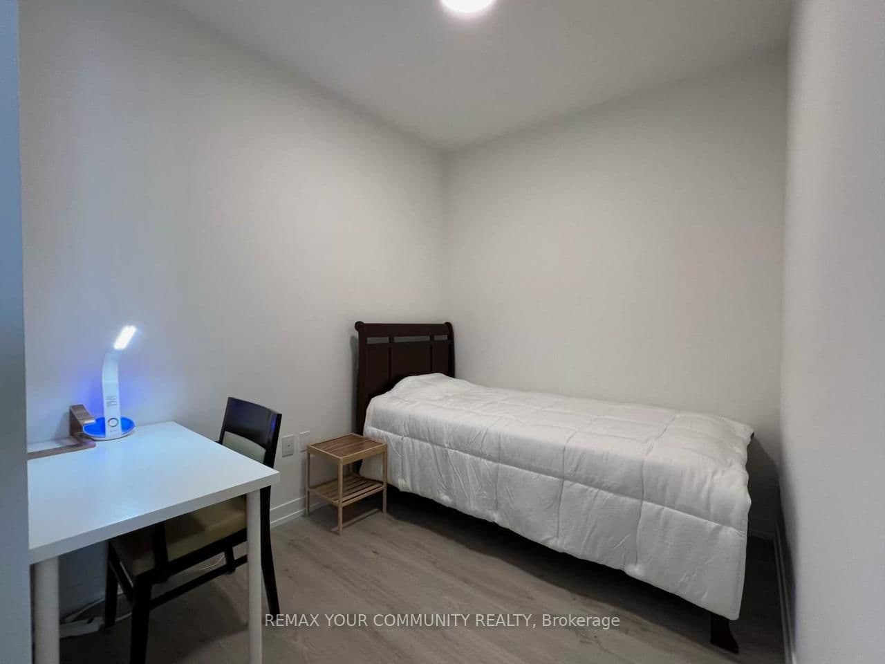 138 Downes Street, Unit 7302 thumbnail 19