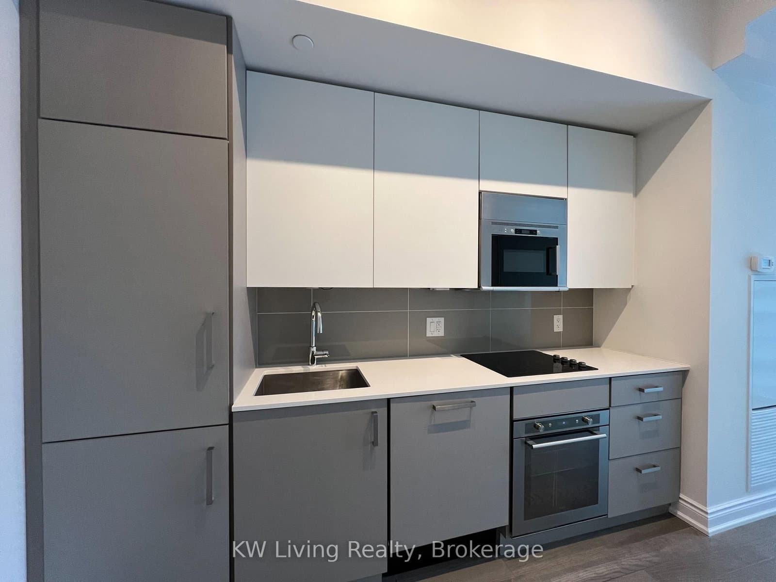 17 Dundonald Street, Unit 1007 thumbnail 5