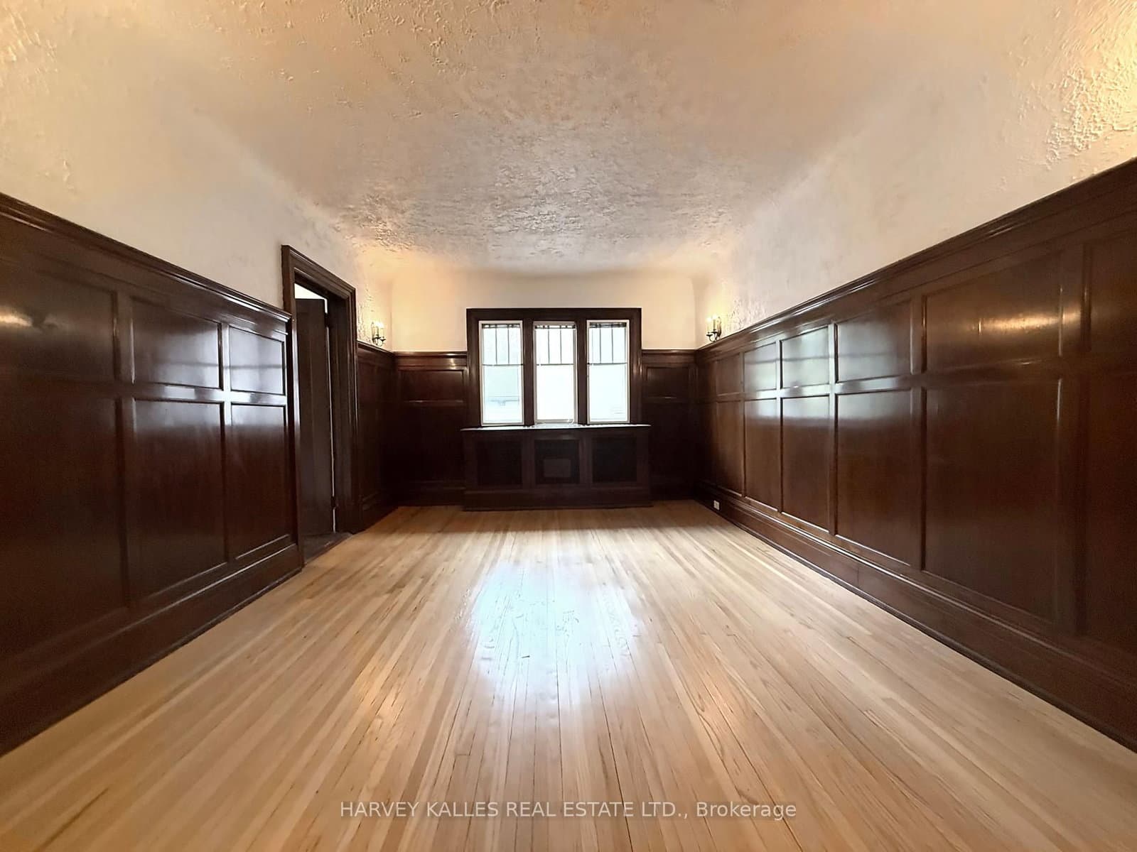 42 Glencairn Avenue, Unit B thumbnail 10