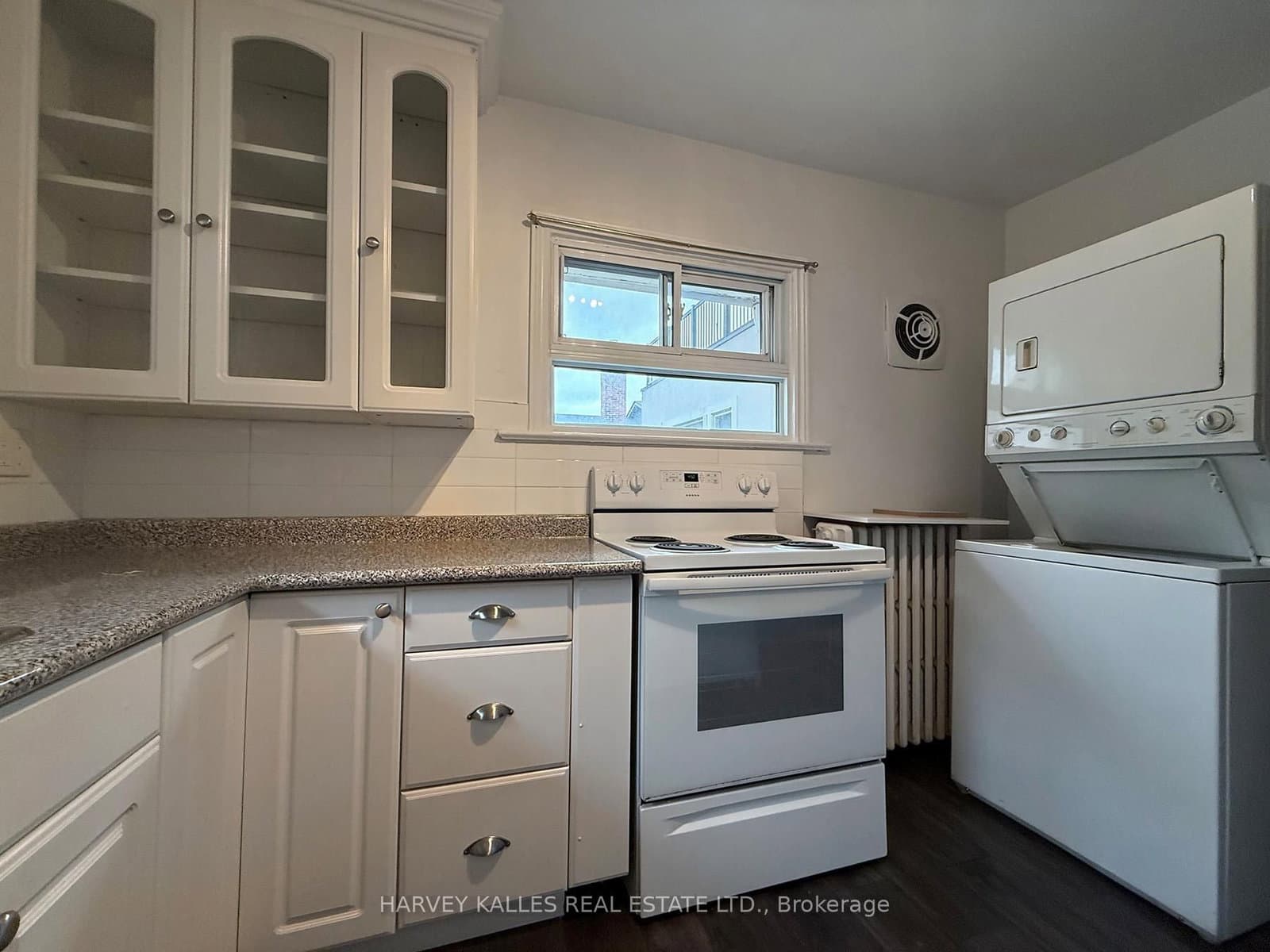 42 Glencairn Avenue, Unit B thumbnail 13