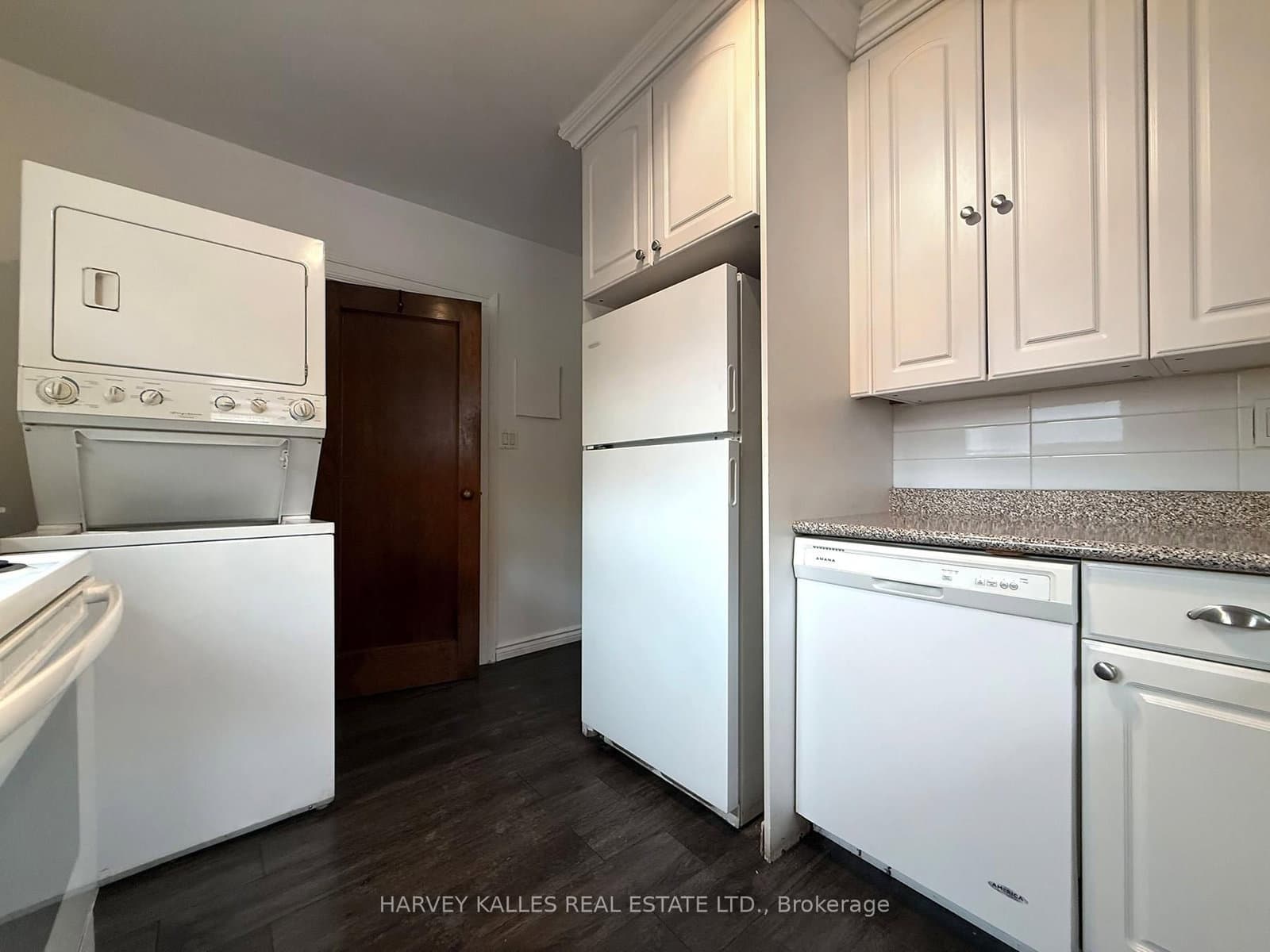 42 Glencairn Avenue, Unit B thumbnail 14
