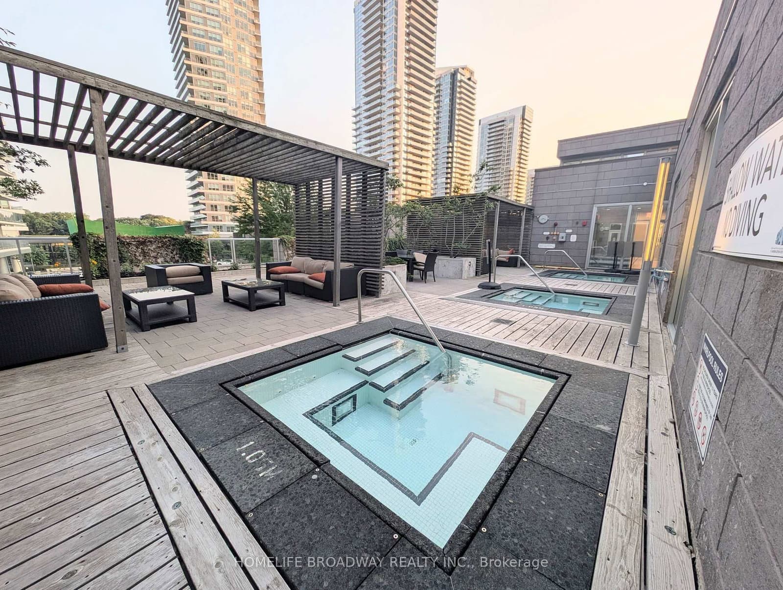 121 Mcmahon Drive, Unit 3609 thumbnail 27