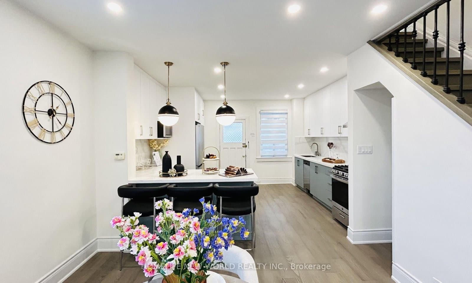 509 Dupont Street thumbnail 11