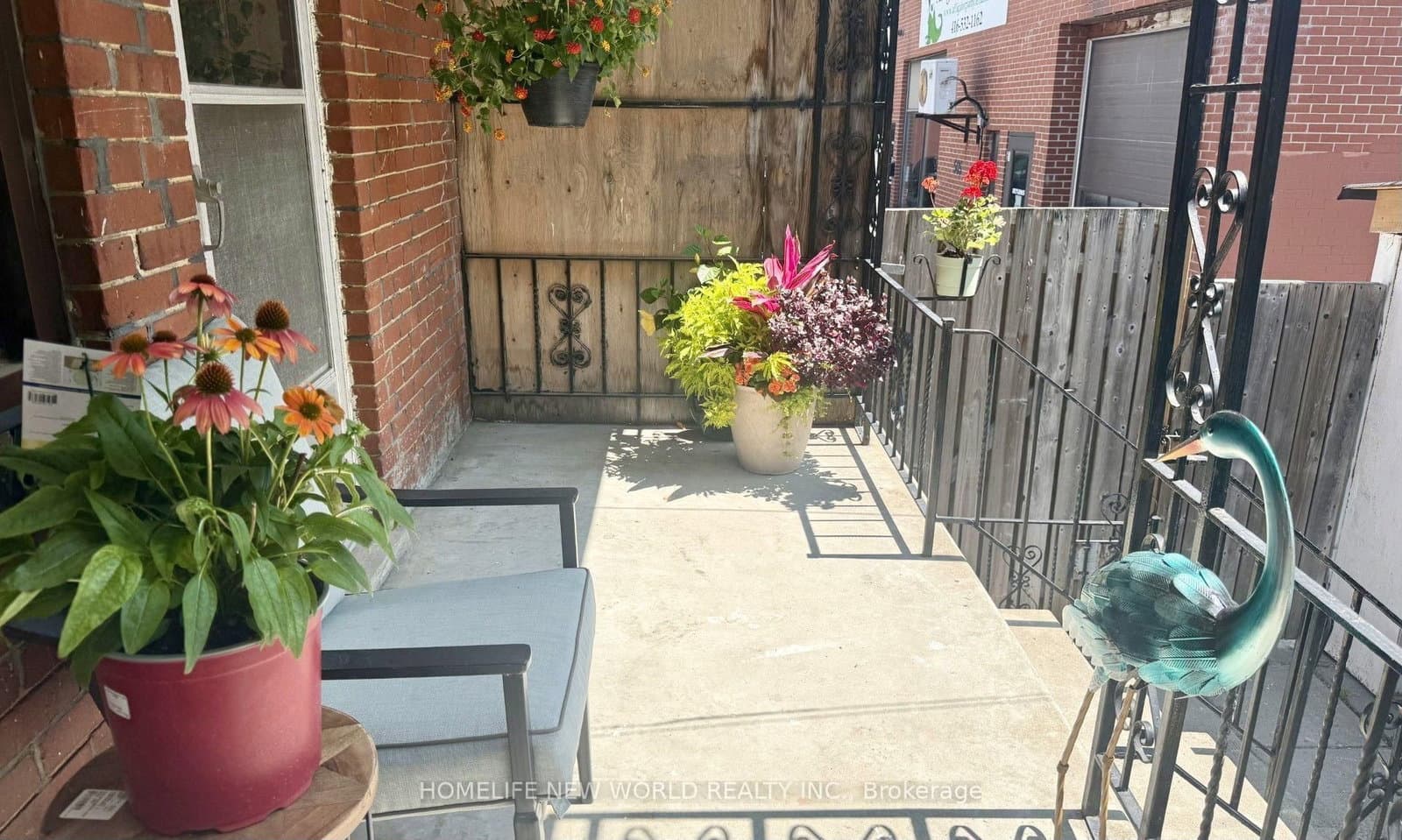 509 Dupont Street thumbnail 27