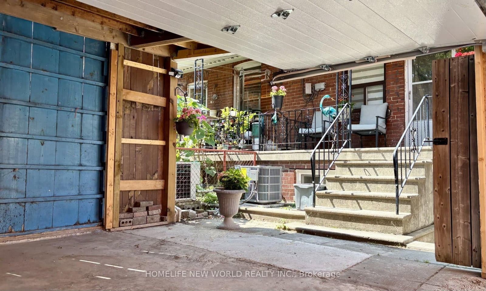 509 Dupont Street thumbnail 30