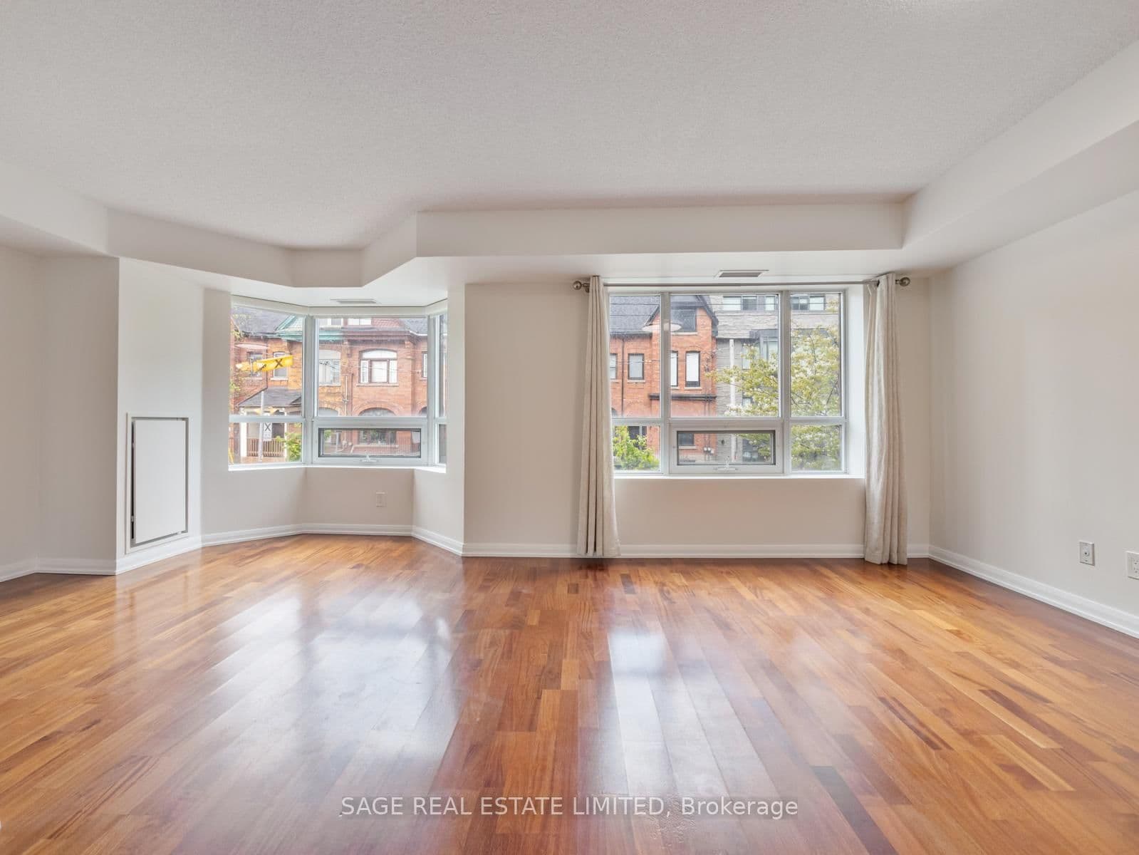 18 Beverley Street, Unit 209 thumbnail 19
