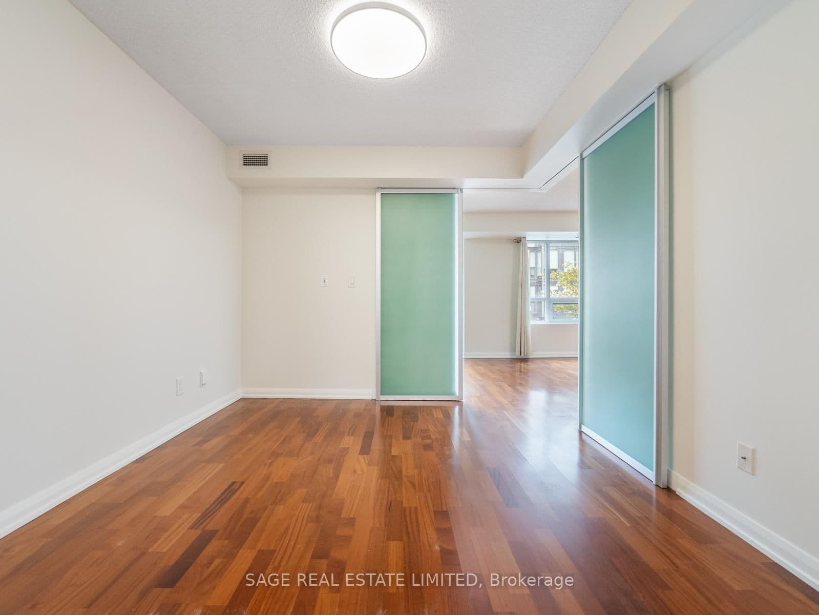 18 Beverley Street, Unit 209 thumbnail 28