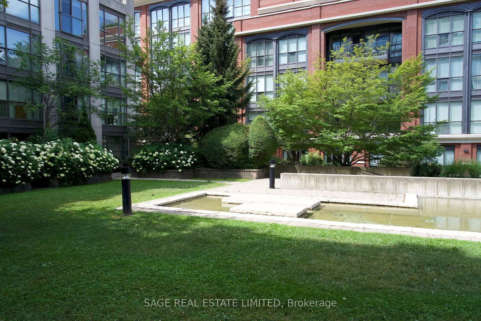 18 Beverley Street, Unit 209 thumbnail 36