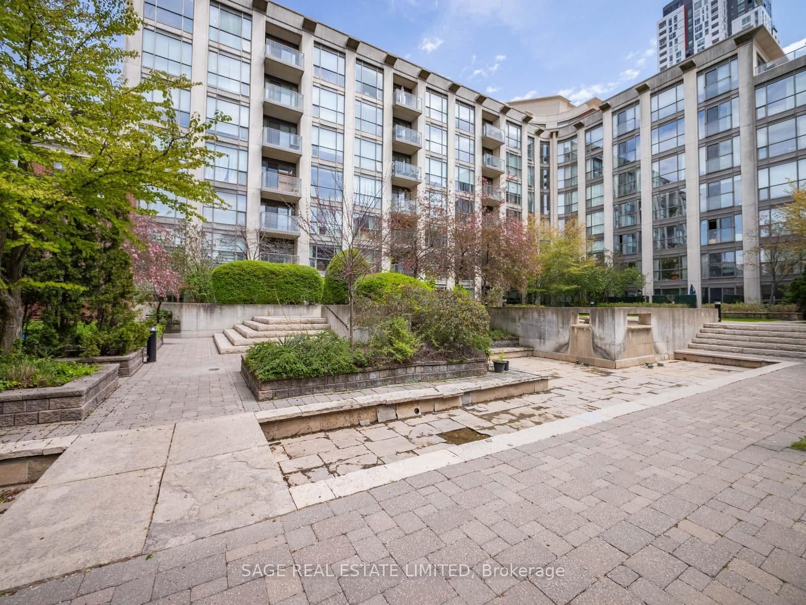 18 Beverley Street, Unit 209 thumbnail 38