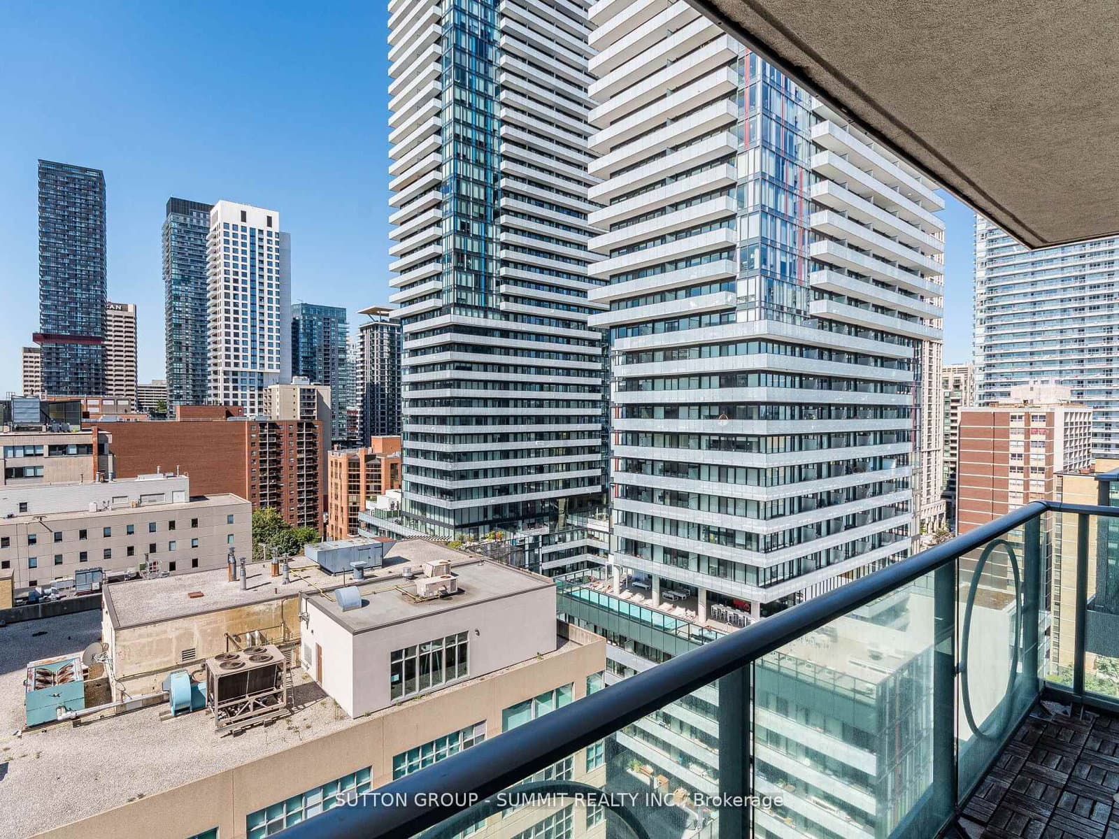 212 Eglinton Avenue E, Unit 1704 thumbnail 19