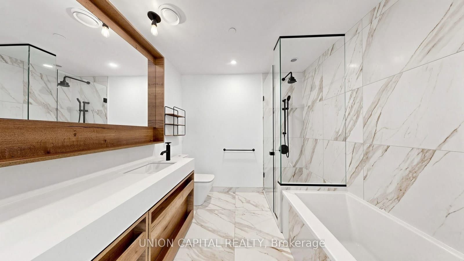 505 Richmond Street W, Unit 714 thumbnail 16