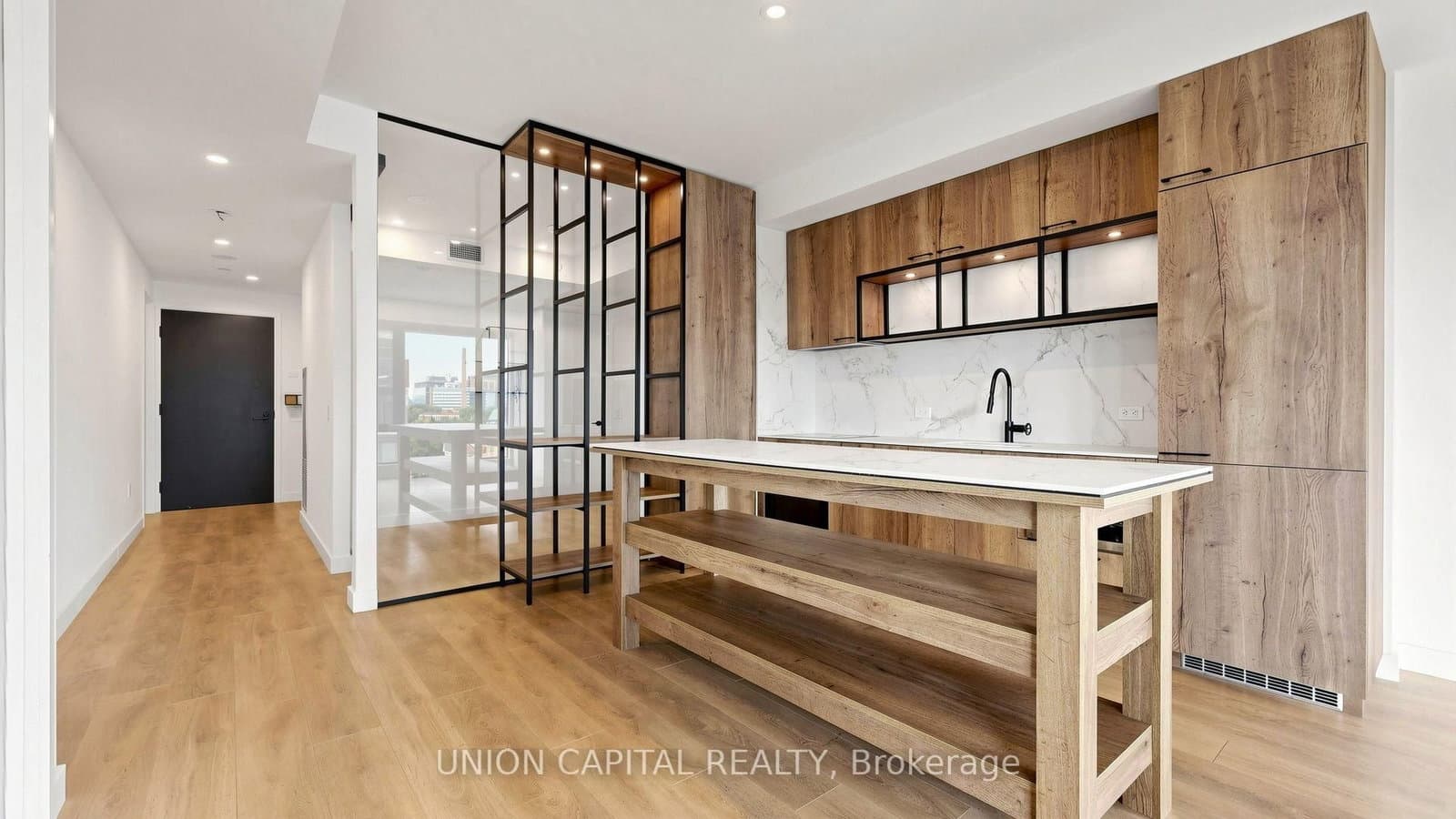 505 Richmond Street W, Unit 714 thumbnail 8