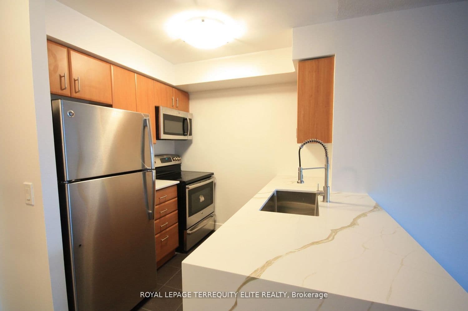 31 Bales Avenue, Unit 911 thumbnail 3