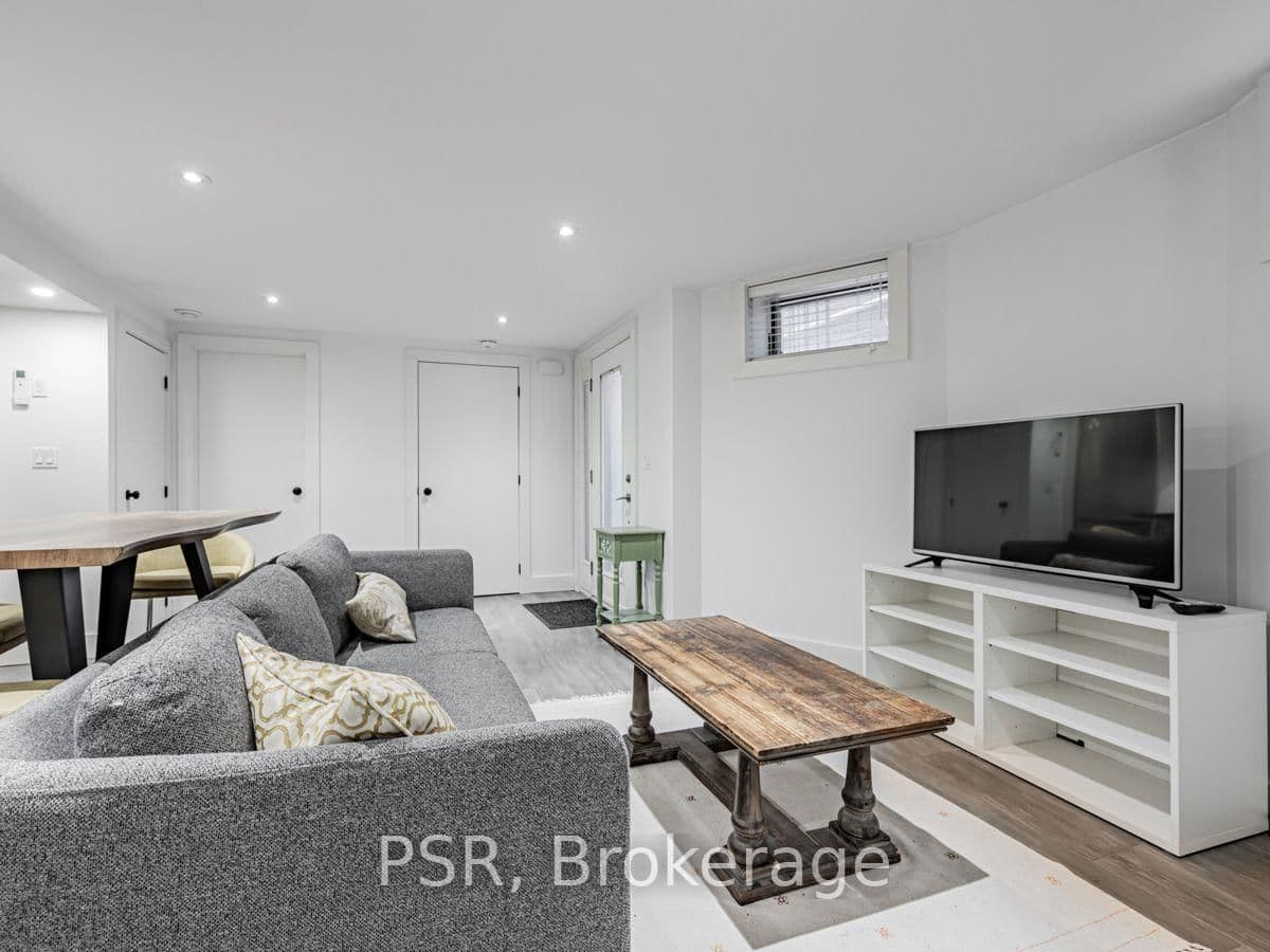71 Crawford Street, Unit #Basement thumbnail 7