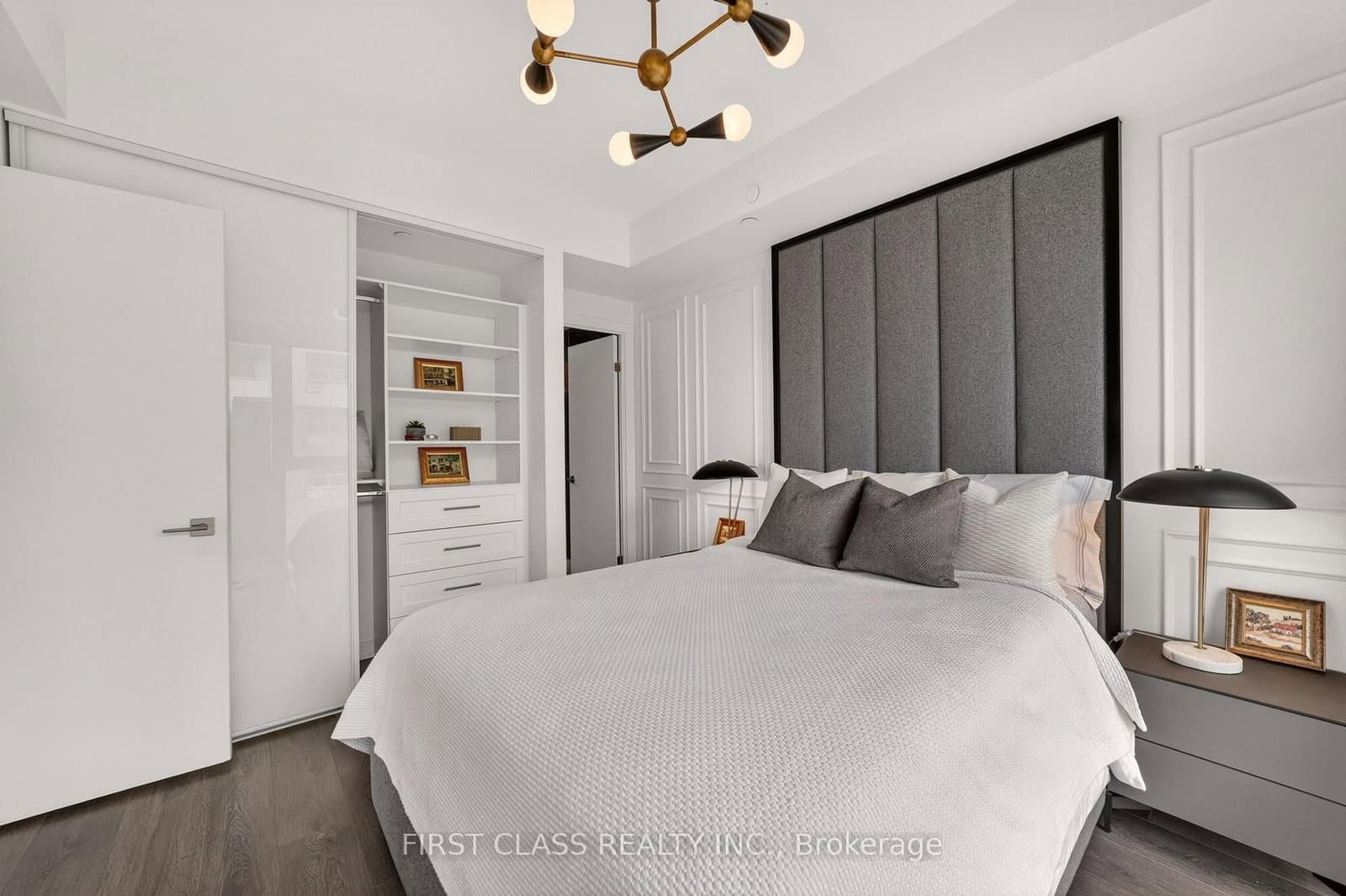 609 Avenue Road, Unit 707 thumbnail 15