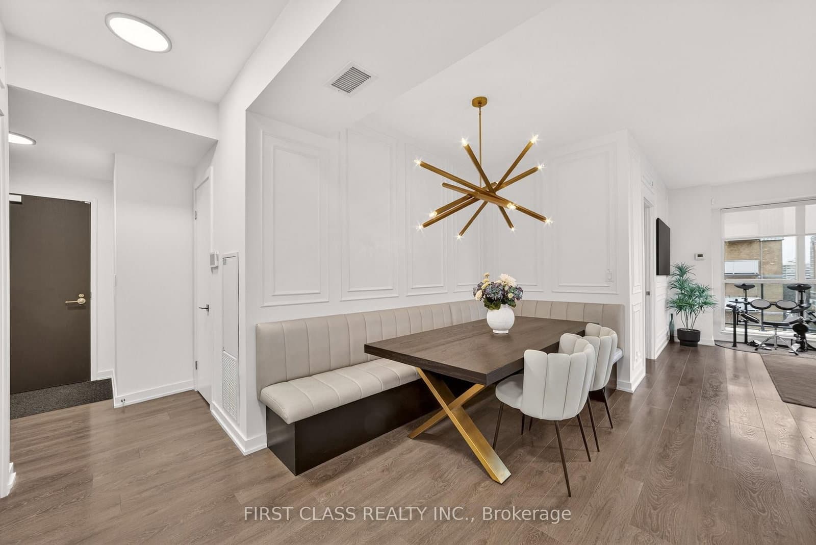 609 Avenue Road, Unit 707 thumbnail 4