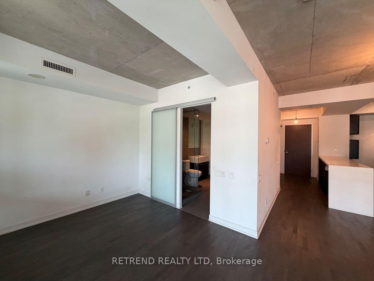 560 King Street W, Unit 610 thumbnail 10