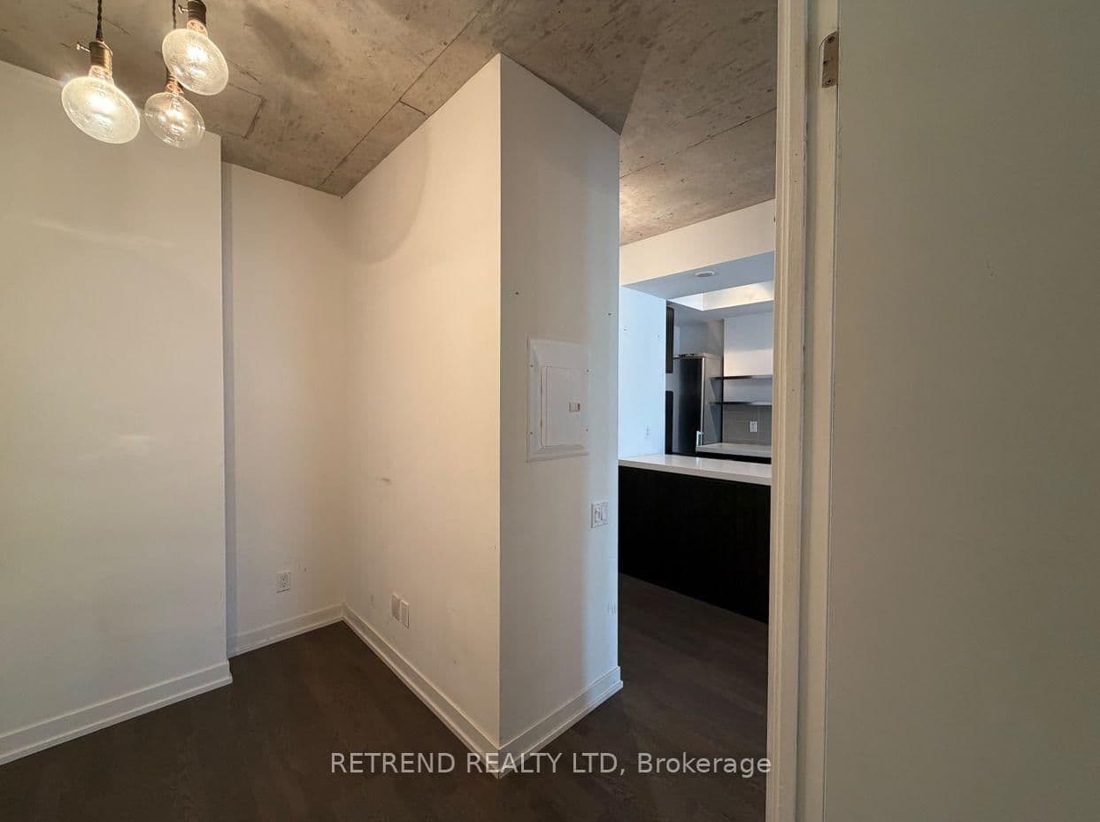 560 King Street W, Unit 610 thumbnail 12
