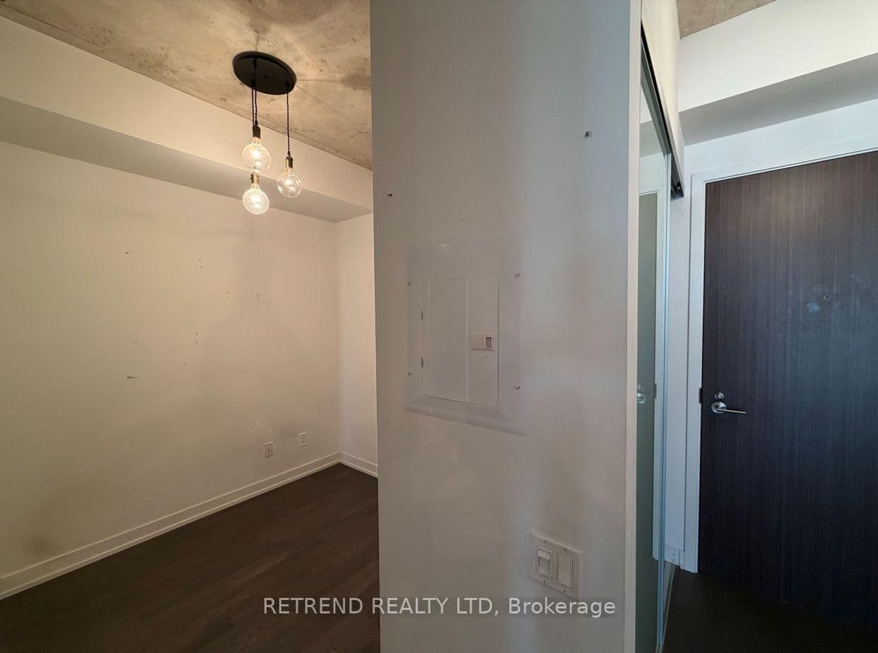 560 King Street W, Unit 610 thumbnail 13