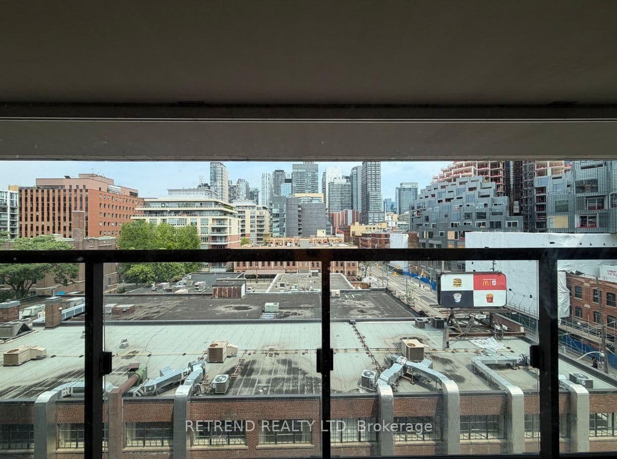 560 King Street W, Unit 610 thumbnail 14