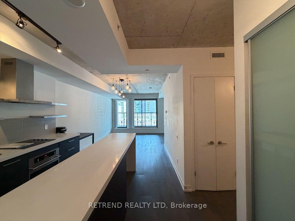 560 King Street W, Unit 610 thumbnail 2