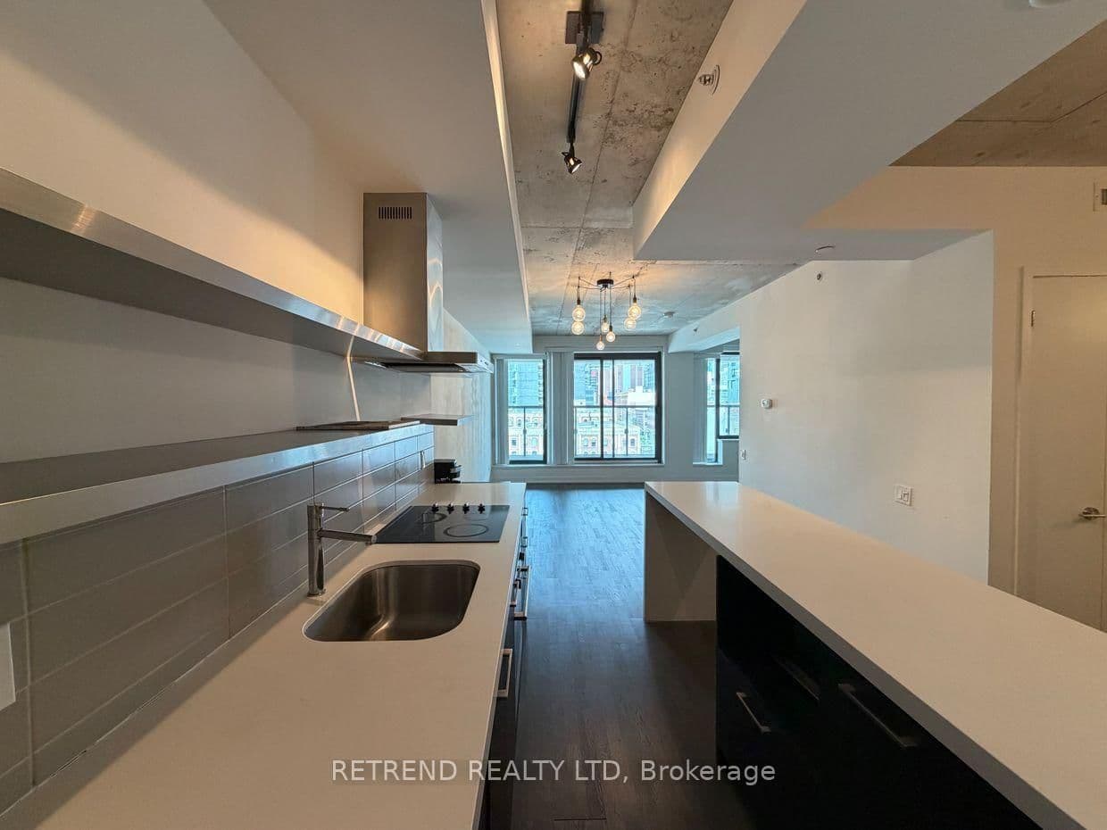 560 King Street W, Unit 610 thumbnail 7