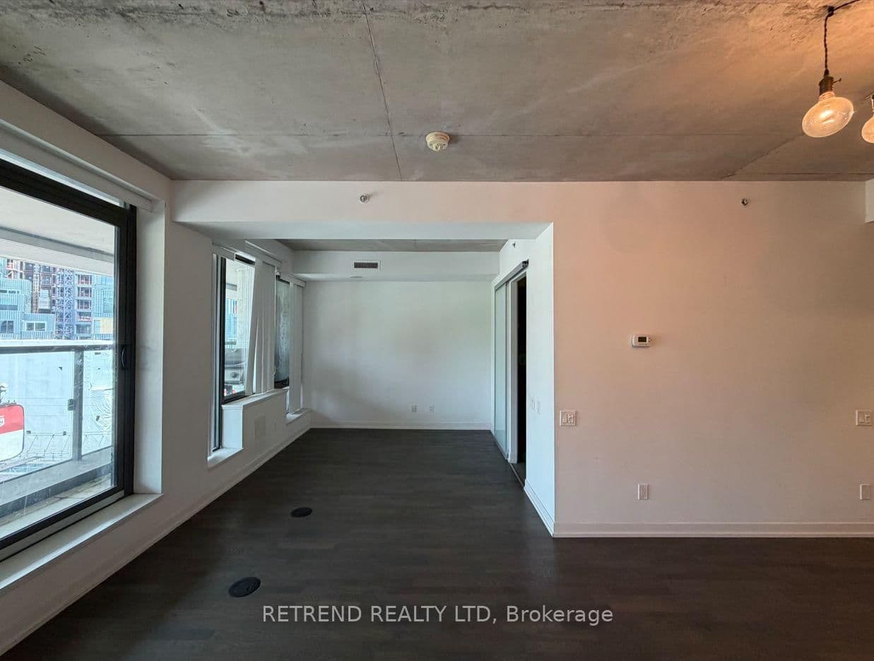 560 King Street W, Unit 610 thumbnail 9