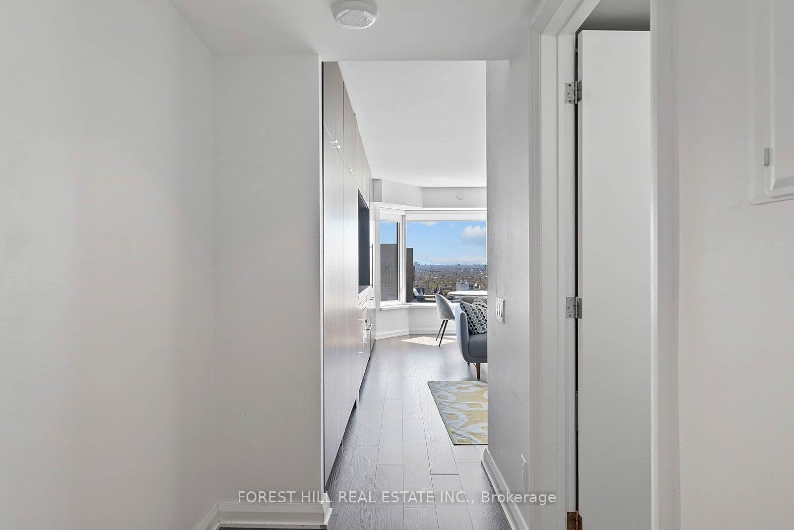155 Yorkville Avenue, Unit 2917 thumbnail 2