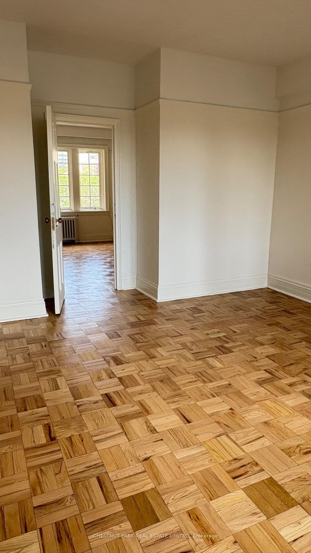 1 Clarendon Avenue, Unit 405 thumbnail 16
