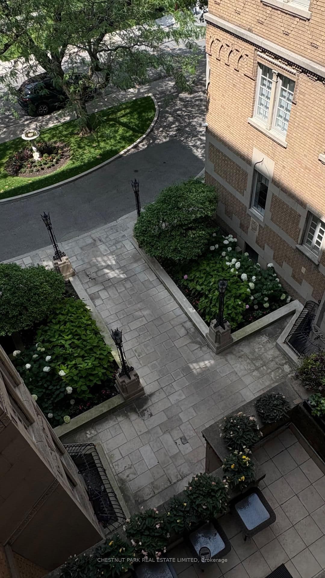 1 Clarendon Avenue, Unit 405 thumbnail 20