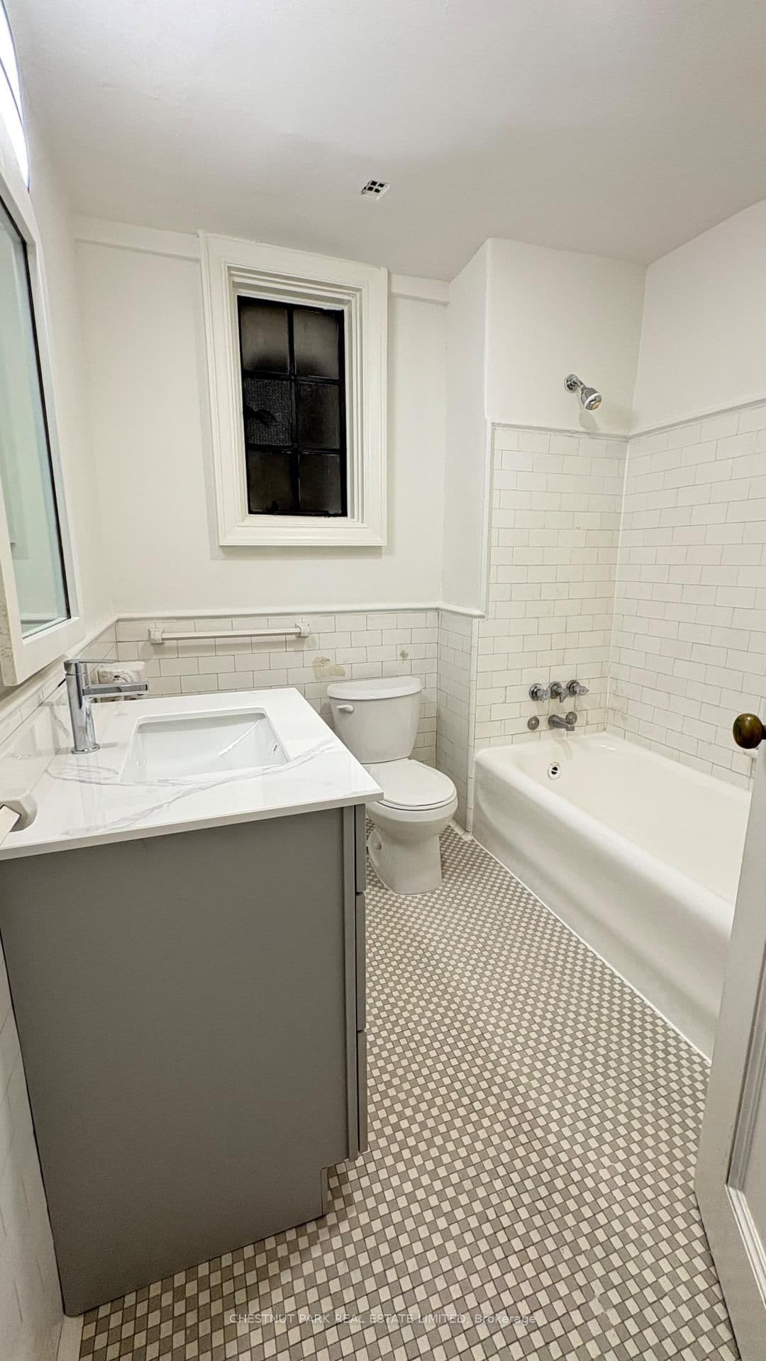 1 Clarendon Avenue, Unit 405 thumbnail 23