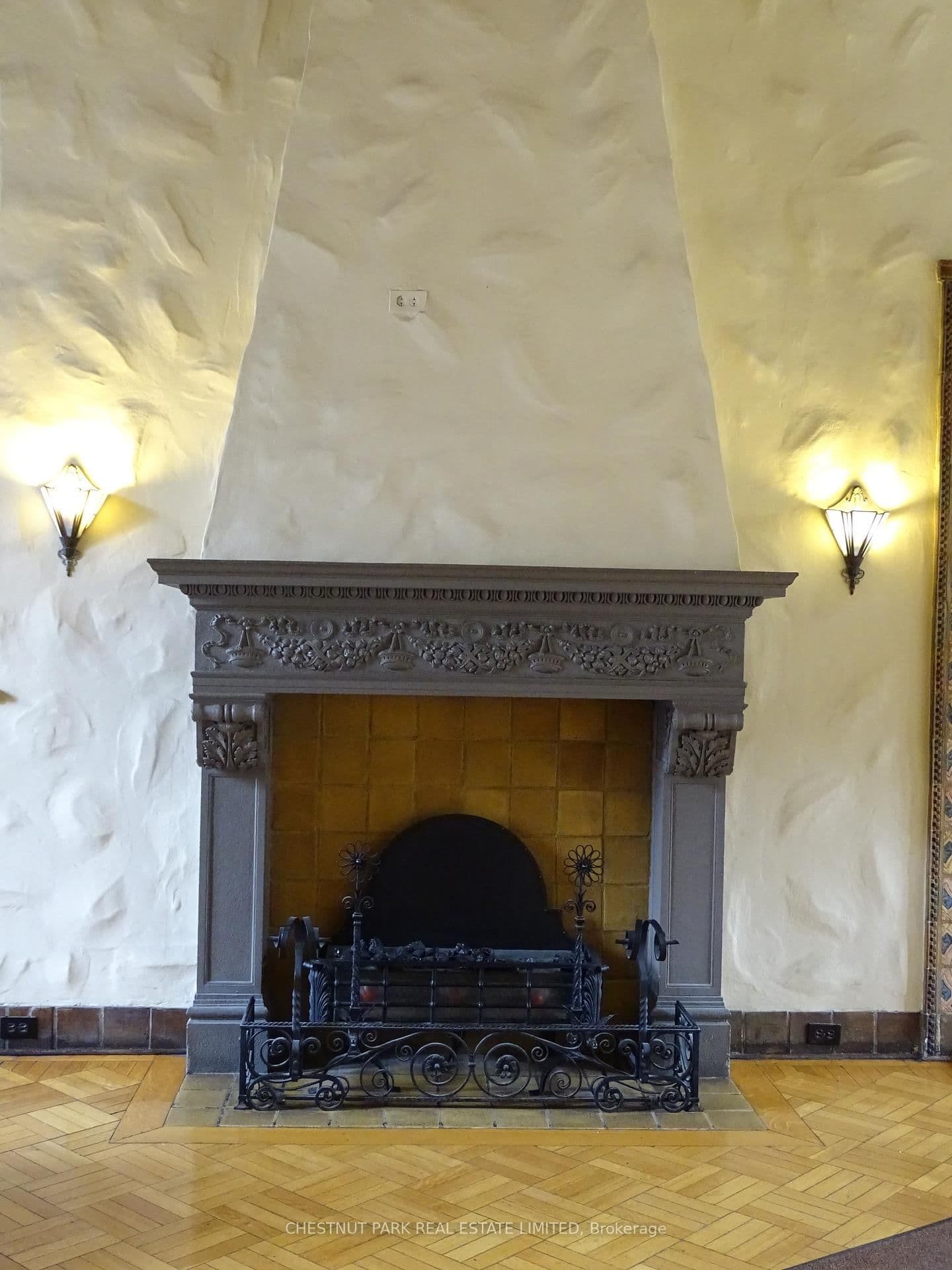 1 Clarendon Avenue, Unit 405 thumbnail 4