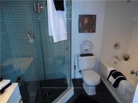 111 Elizabeth Street, Unit 1910 thumbnail 9