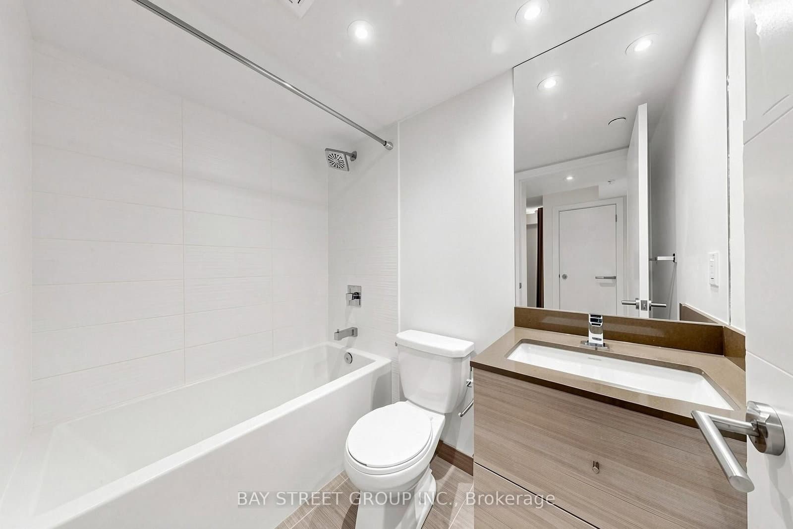525 Adelaide Street W, Unit 1118 thumbnail 23