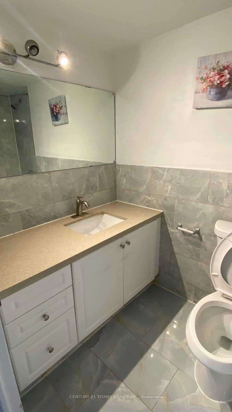 10 Edgecliffe Golfway, Unit 311 thumbnail 15