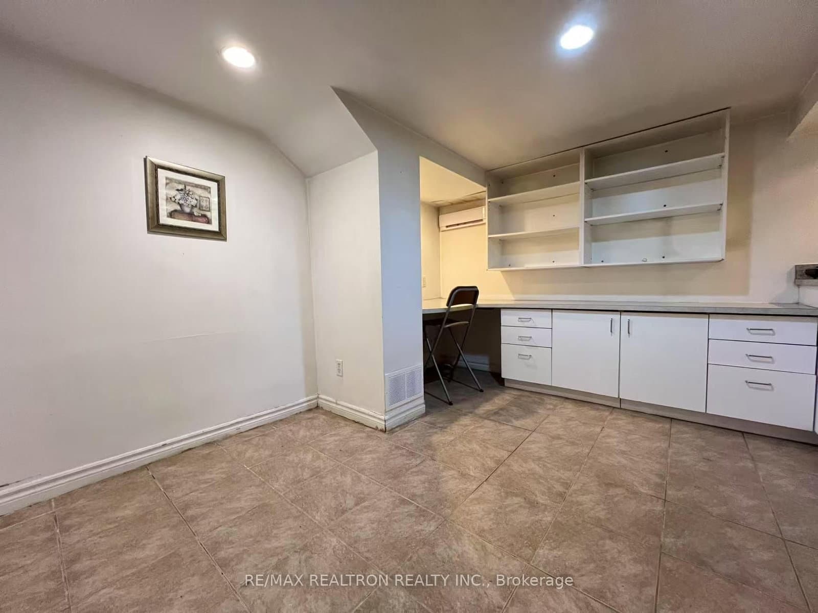 108 Admiral Road, Unit 6 thumbnail 2
