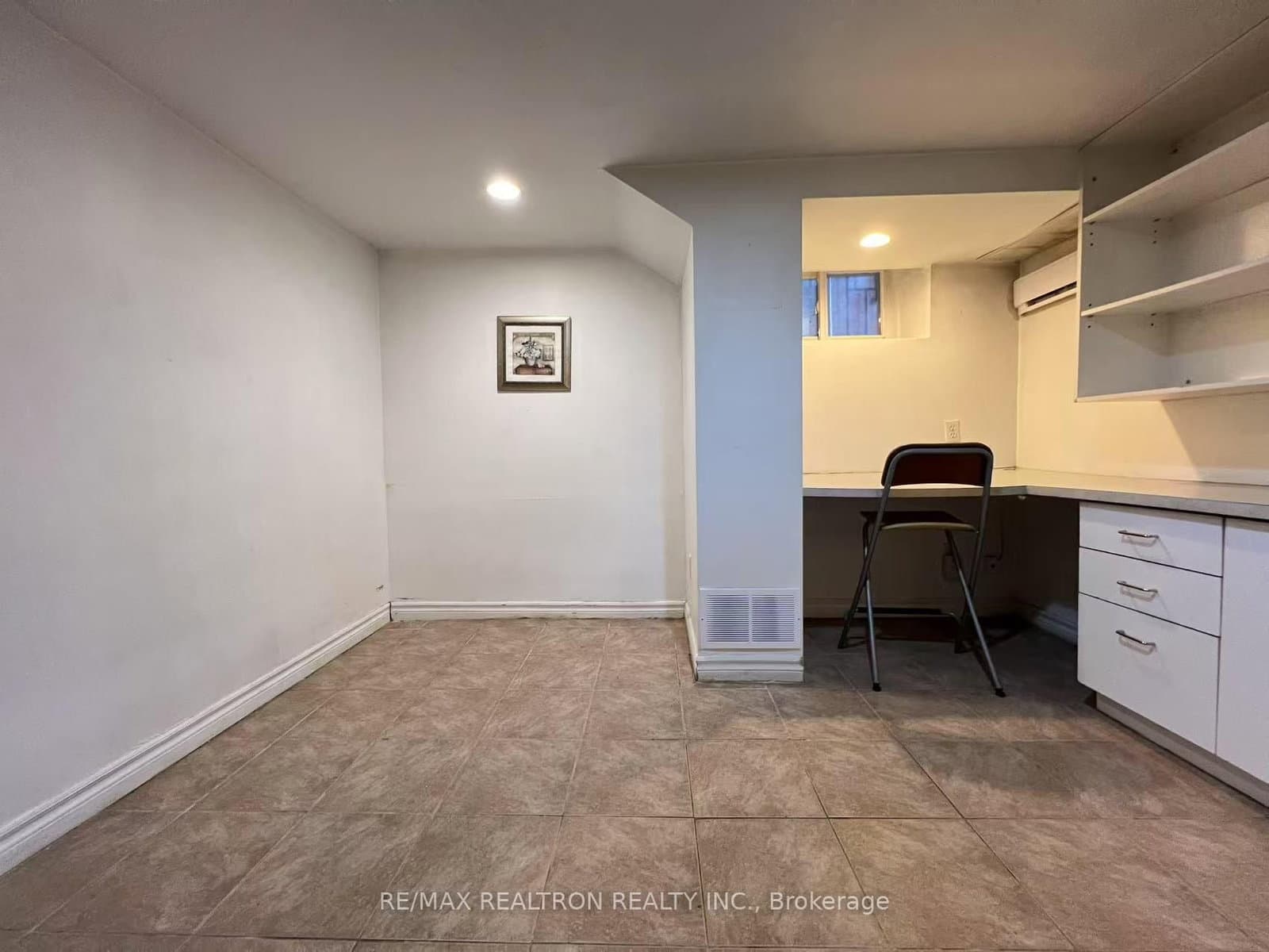 108 Admiral Road, Unit 6 thumbnail 4