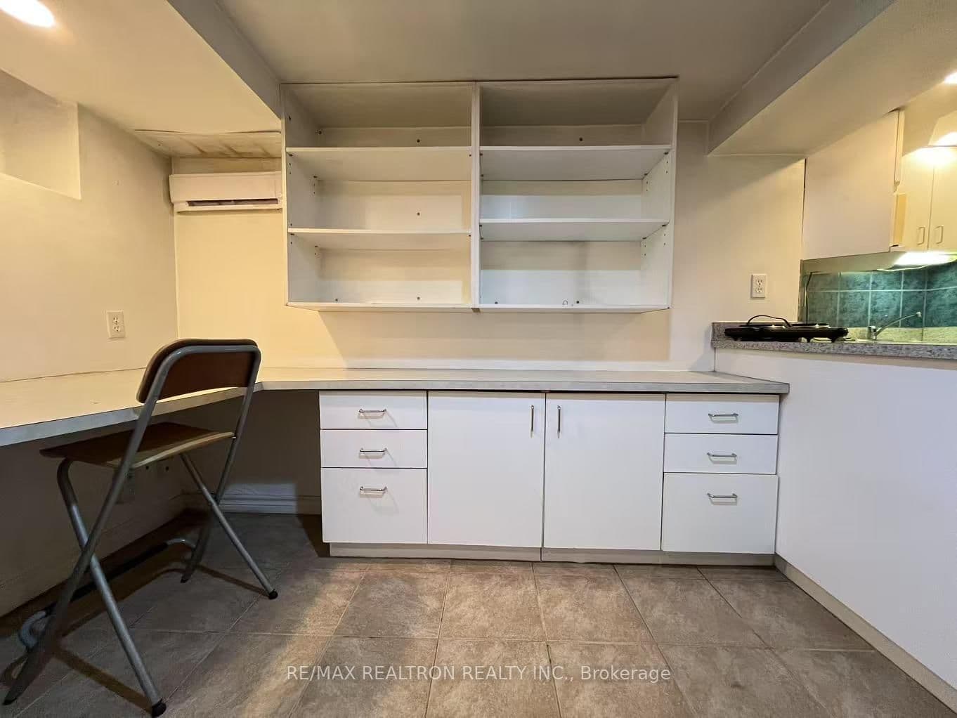 108 Admiral Road, Unit 6 thumbnail 5