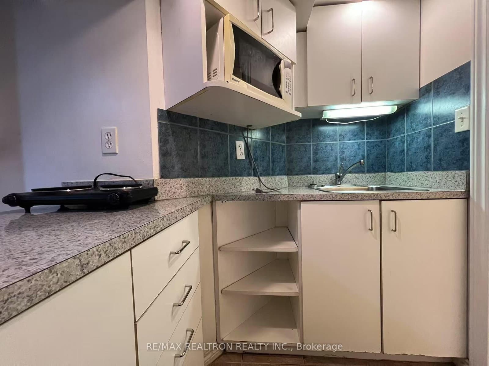 108 Admiral Road, Unit 6 thumbnail 8