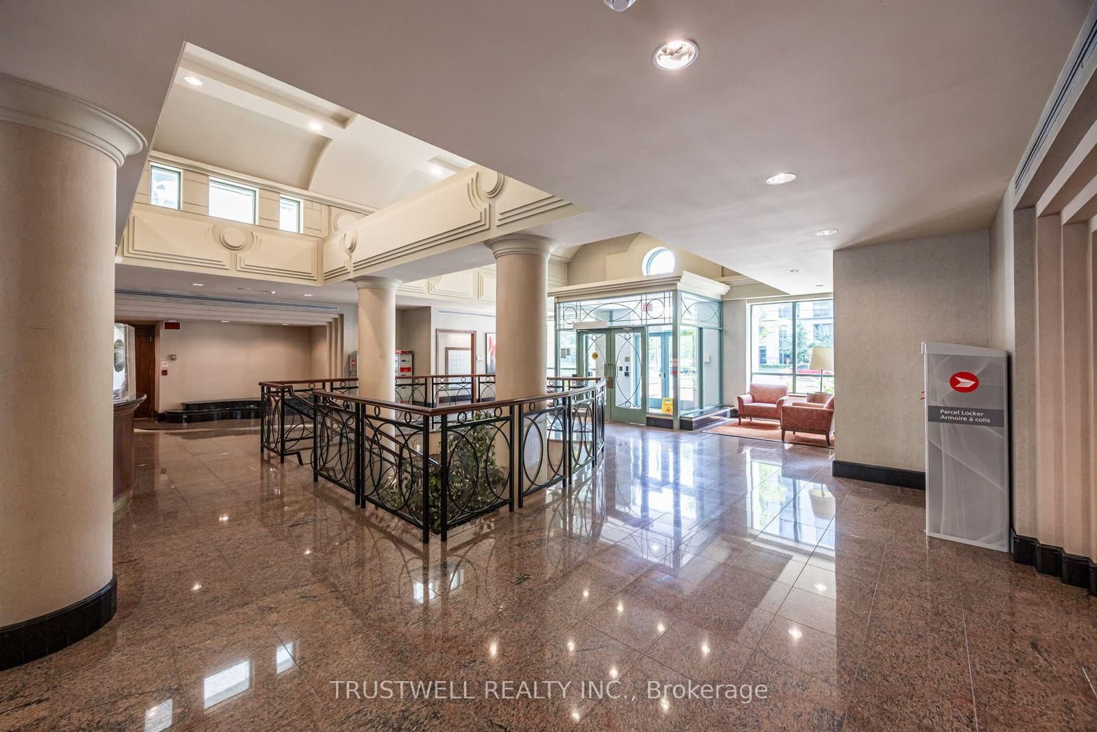 39 Pemberton Avenue, Unit 401 thumbnail 23