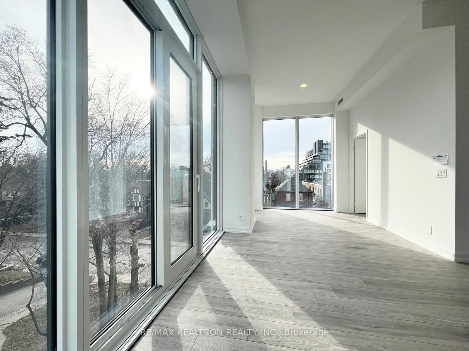 2020 Bathurst Street, Unit 207 thumbnail 10