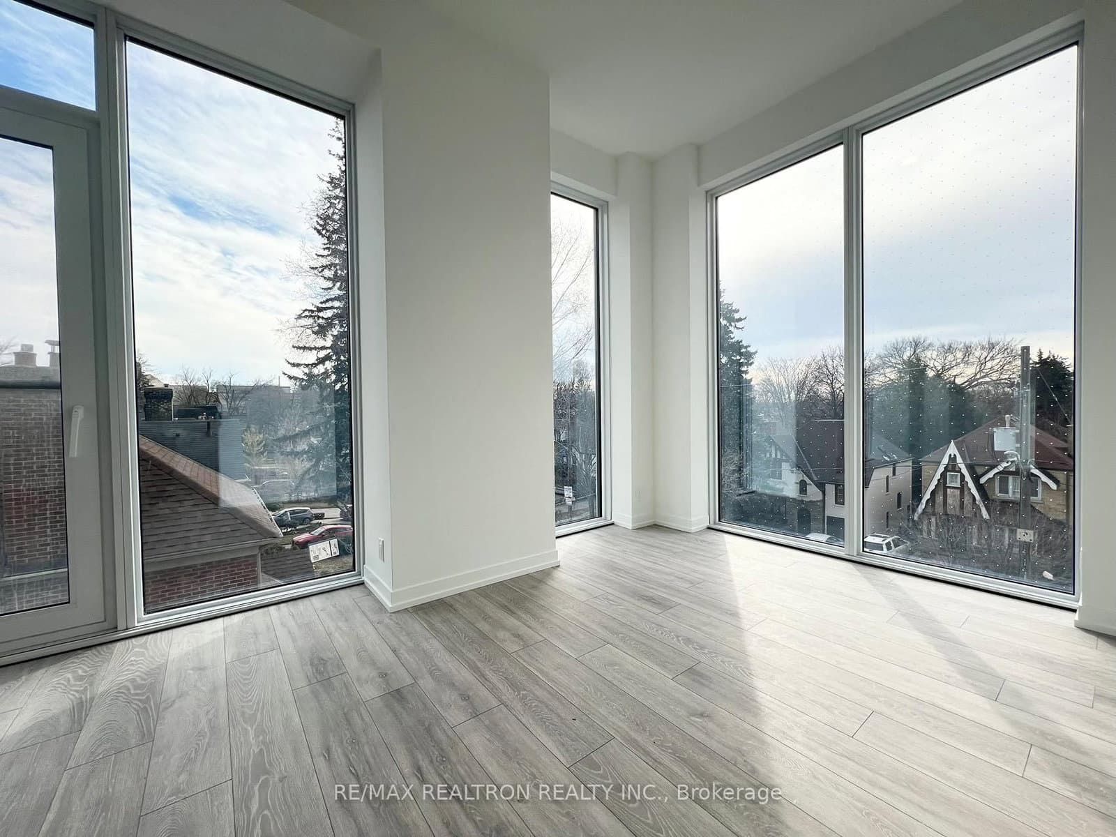 2020 Bathurst Street, Unit 207 thumbnail 12