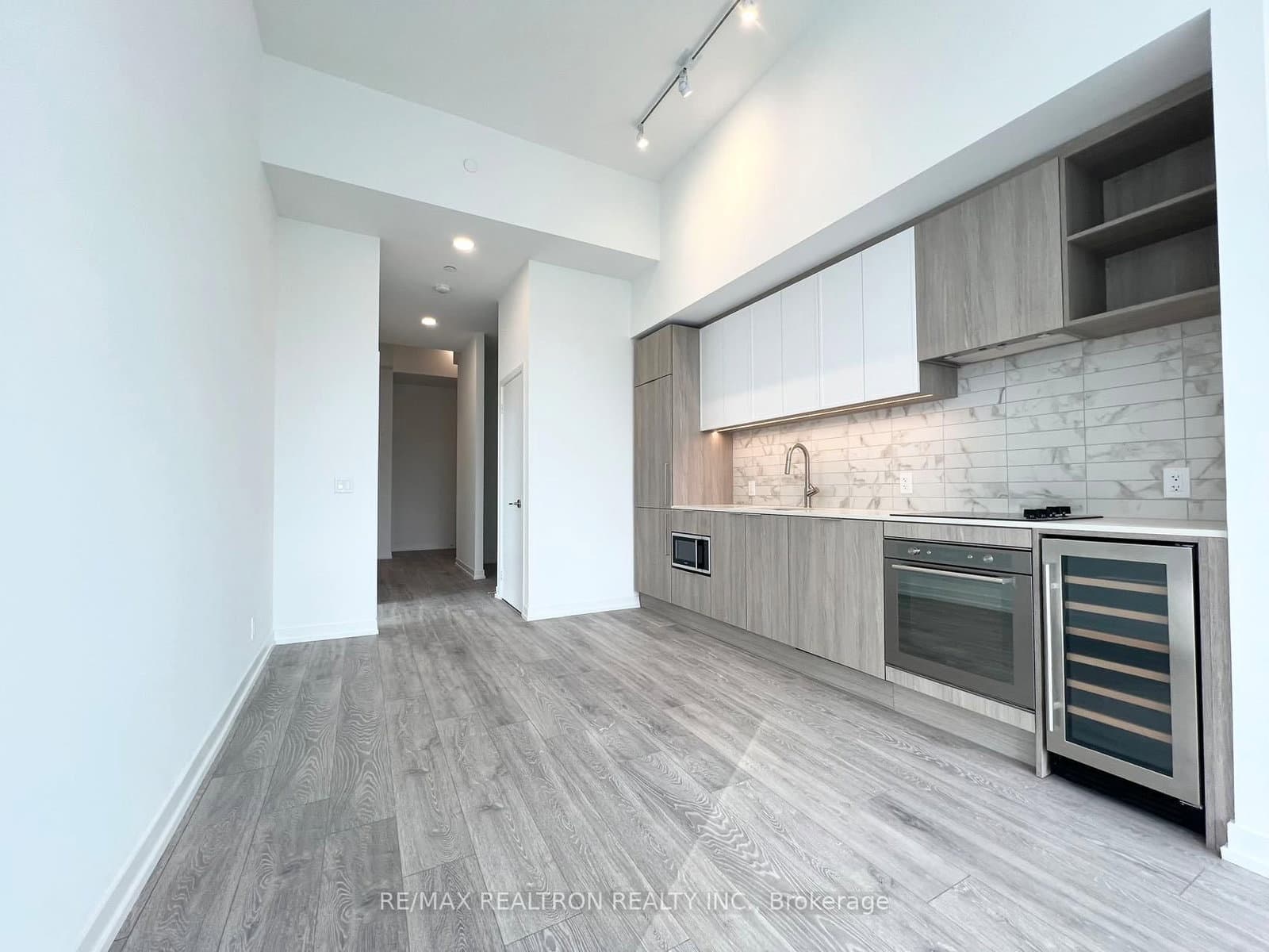 2020 Bathurst Street, Unit 207 thumbnail 17