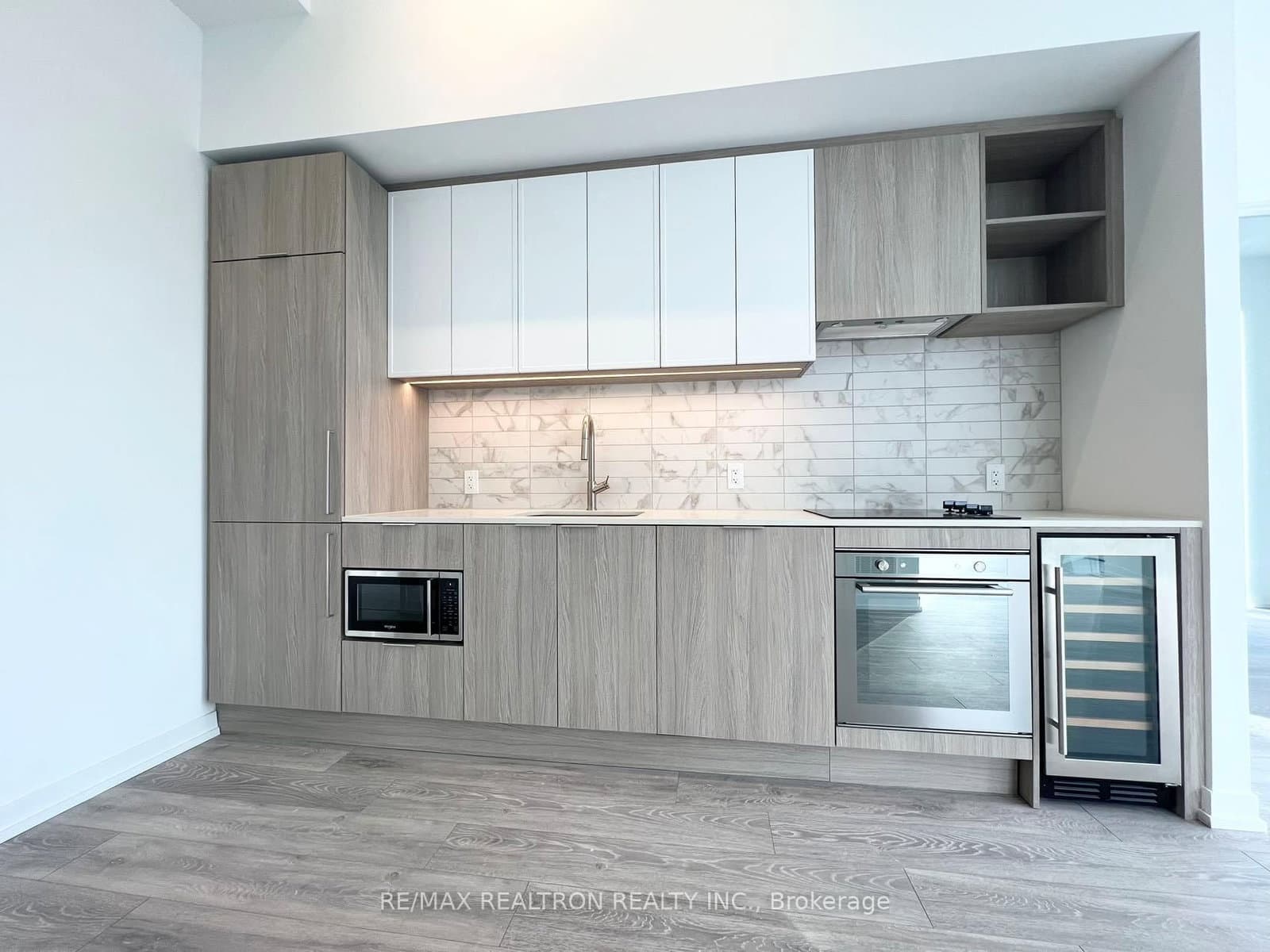 2020 Bathurst Street, Unit 207 thumbnail 18
