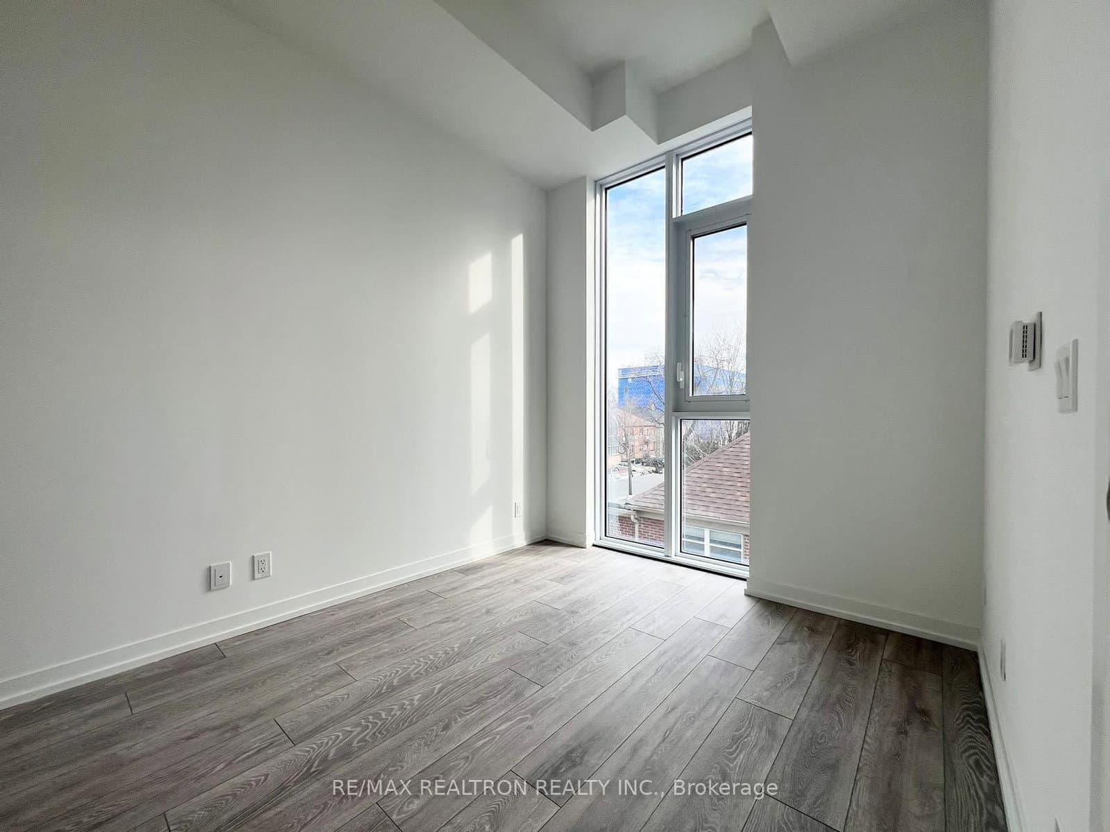 2020 Bathurst Street, Unit 207 thumbnail 20