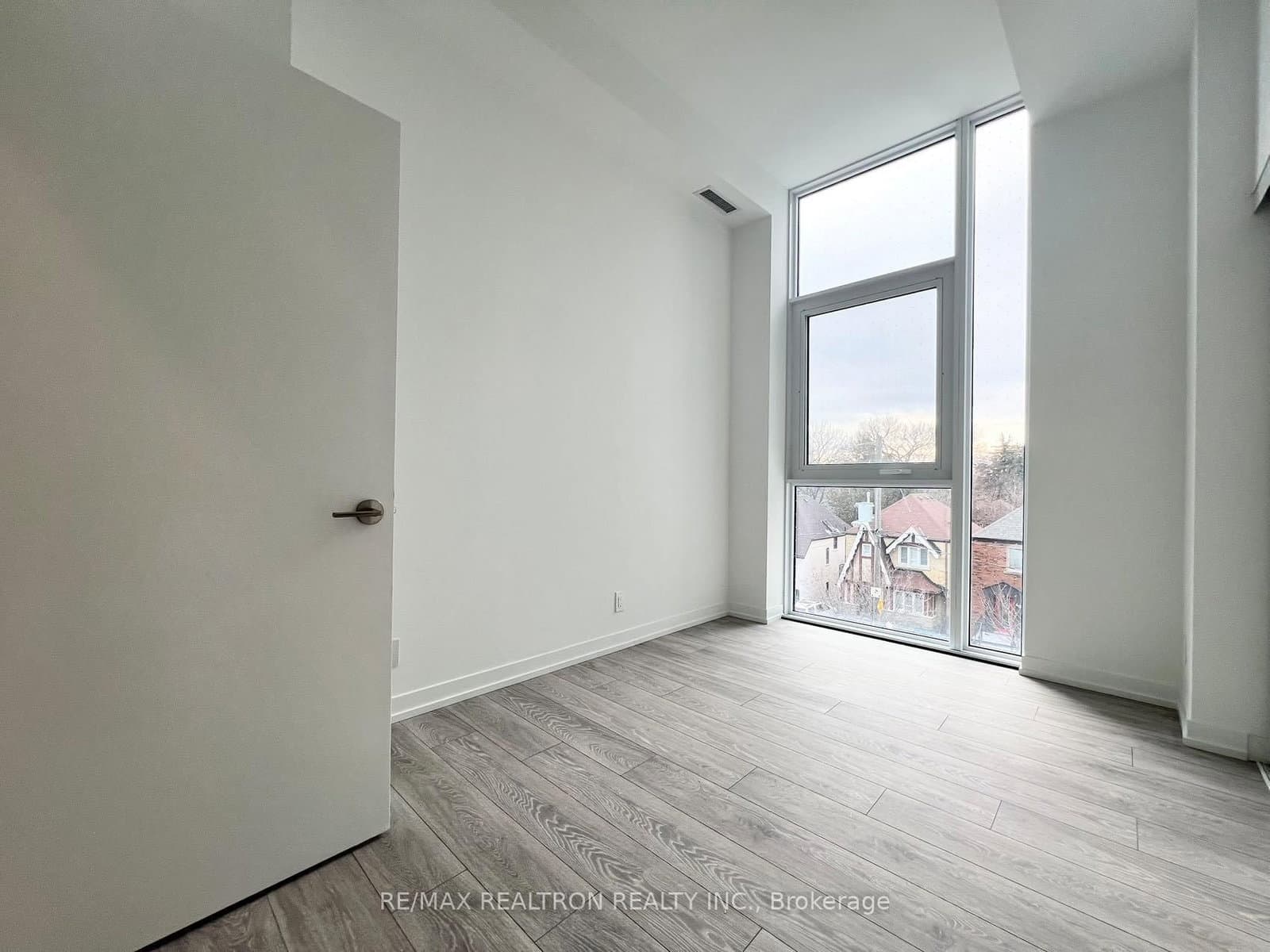 2020 Bathurst Street, Unit 207 thumbnail 31