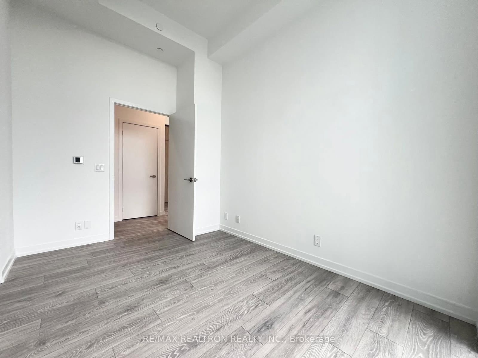 2020 Bathurst Street, Unit 207 thumbnail 32
