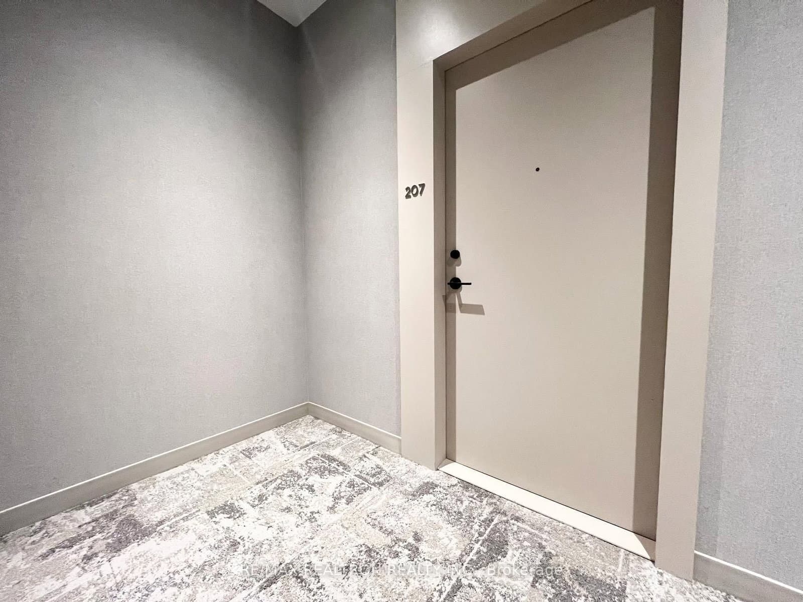 2020 Bathurst Street, Unit 207 thumbnail 6