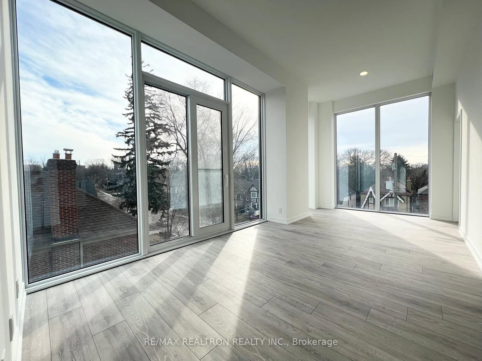 2020 Bathurst Street, Unit 207 thumbnail 9