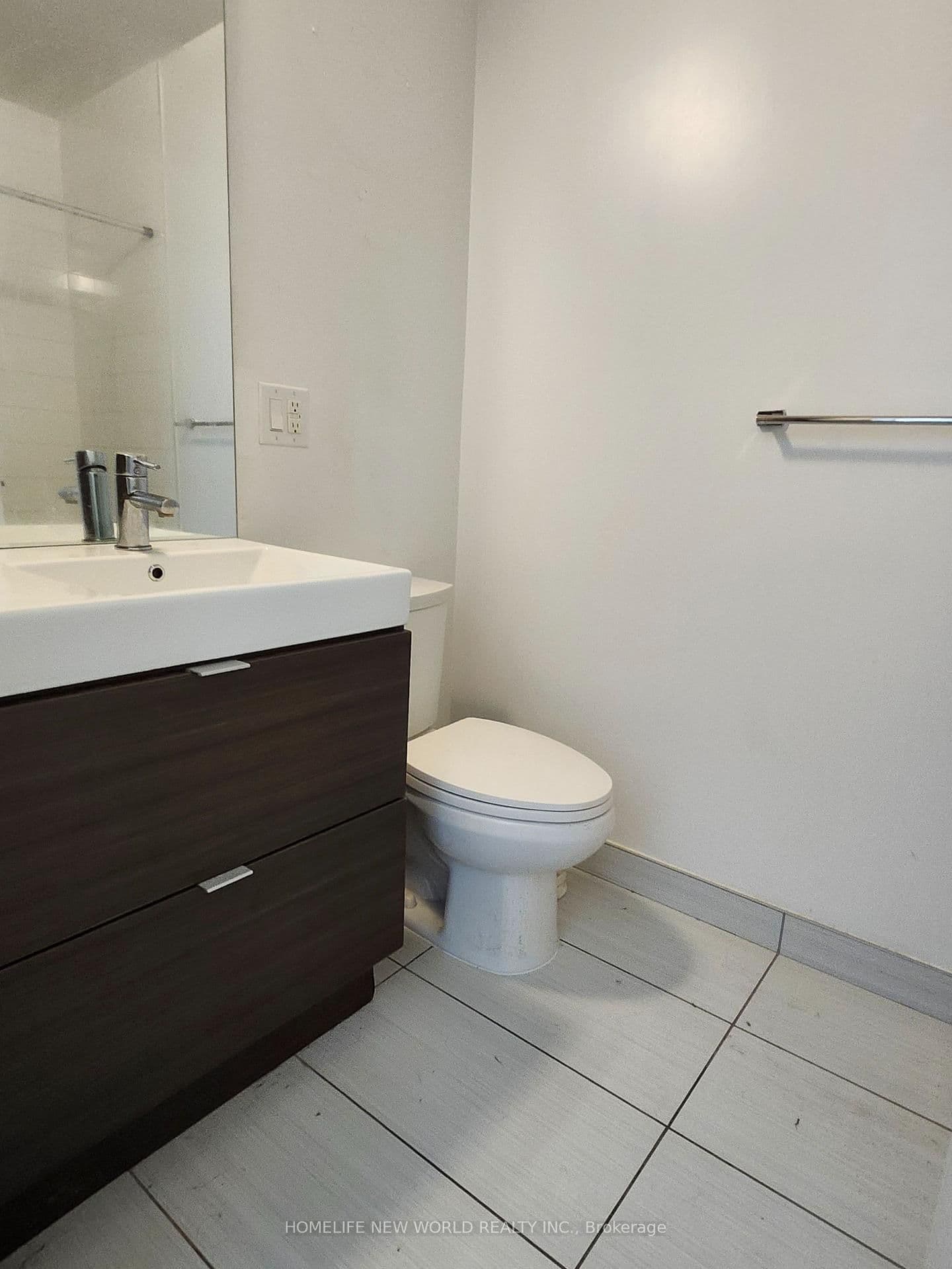 62 Forest Manor Road, Unit 1302 thumbnail 8